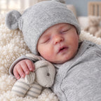 Muñeca bebé reborn Cuddle Bear de cuerpo blando de 40 cm, ropa extraíble y accesorios de alimentación incluidos
