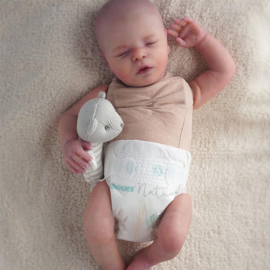 Muñeca bebé reborn Cuddle Bear de cuerpo blando de 40 cm, ropa extraíble y accesorios de alimentación incluidos